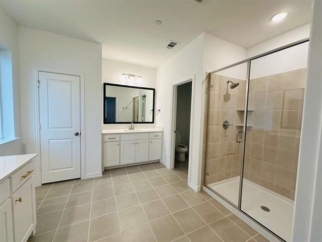 Building Photo - 8875 Stablehand Mews