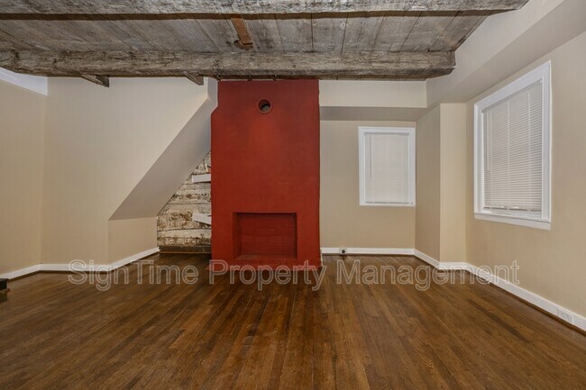 Building Photo - 106 Potomac St