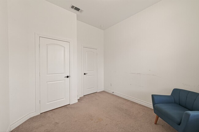 Building Photo - 7319 Woodlark Rdg Dr