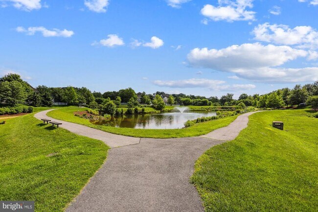 Building Photo - 12824 Clarksburg Square Rd