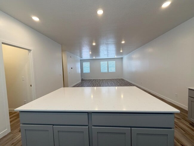 Building Photo - 496 S 1140 W