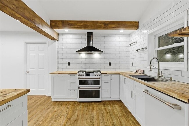 Building Photo - 3143 Claiborne Dr NW