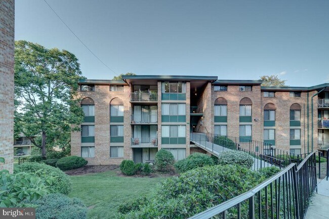 Building Photo - 515 N Armistead St