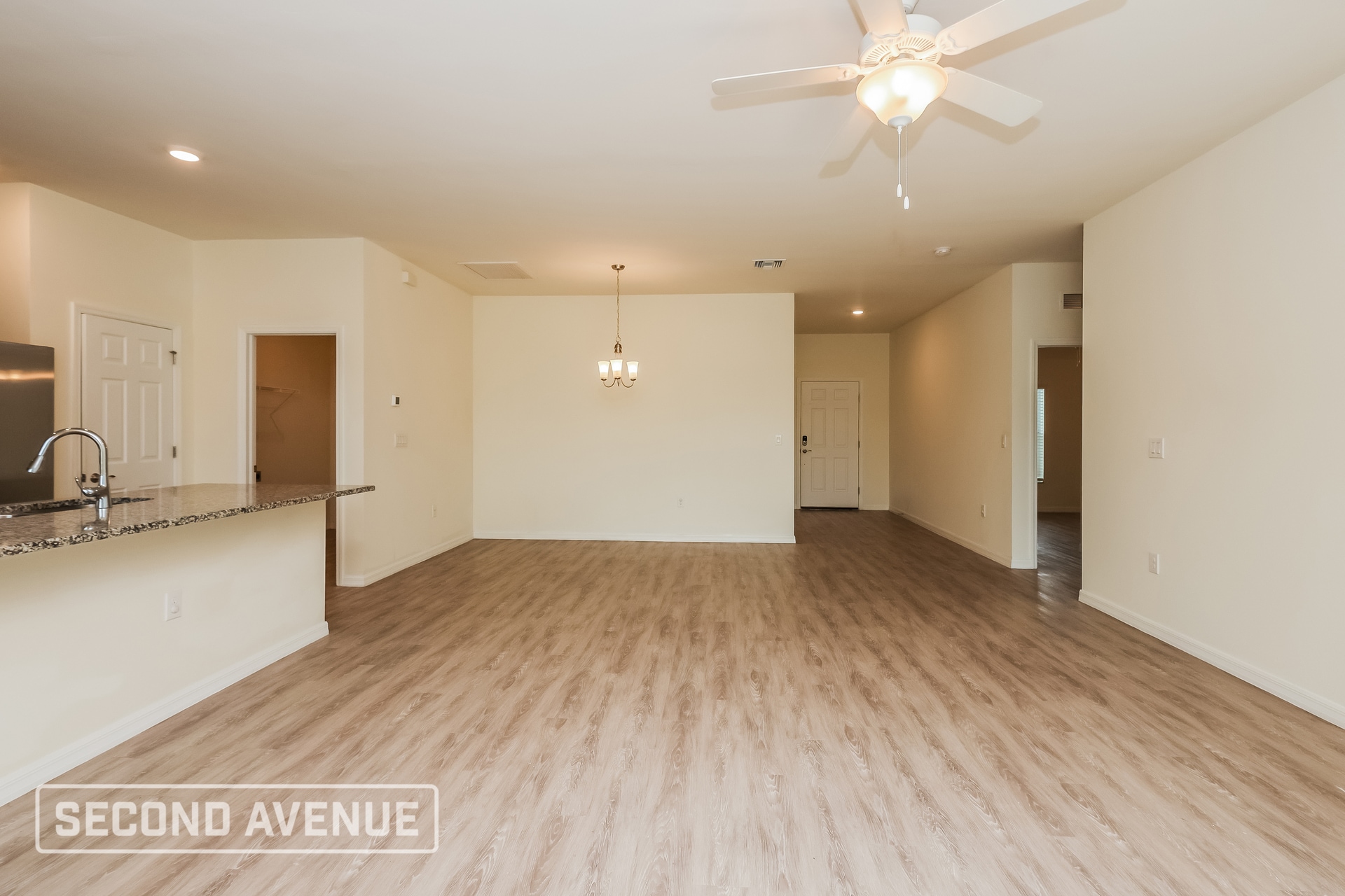 Building Photo - 1122 NE 39th Terrace