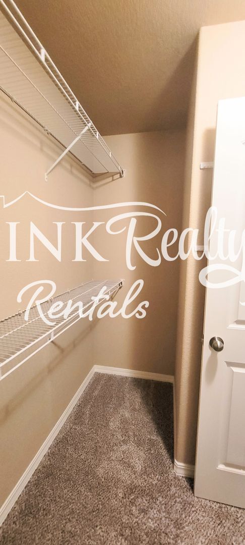 Building Photo - 9527 Desert Lily Cir