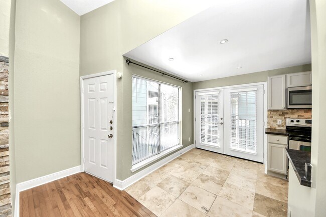 Building Photo - 3758 Tanglewilde St