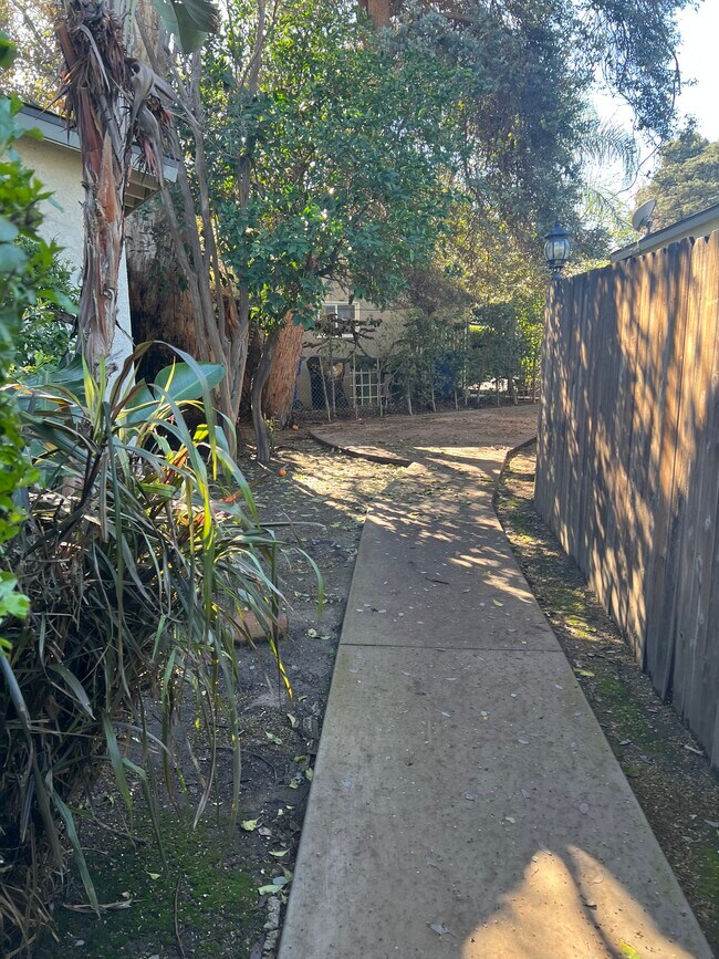 Private yard - 6006 Donna Ave