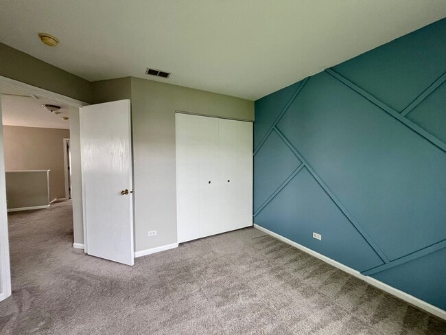 Building Photo - 1919 Golden Gate Ln