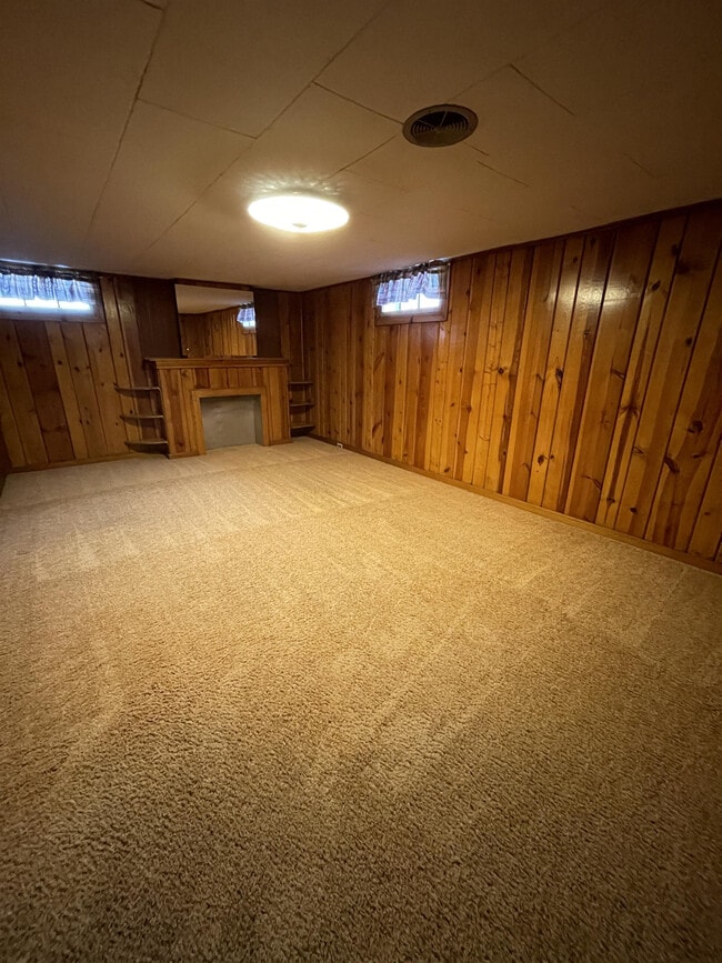 Building Photo - 2025 2nd Ave N