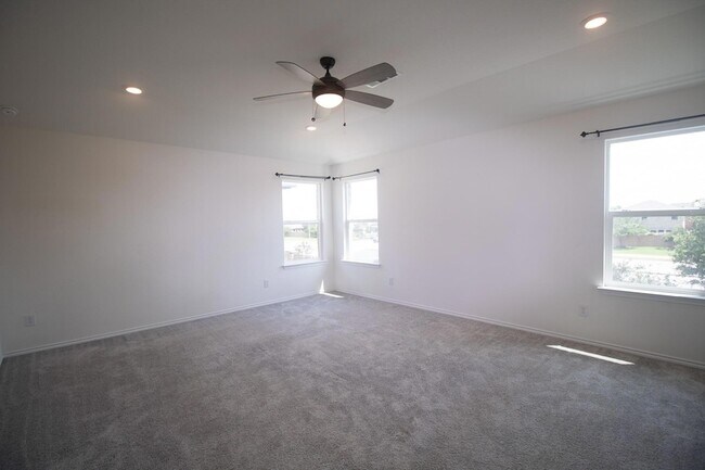 Building Photo - 2105 Ebony Dove St