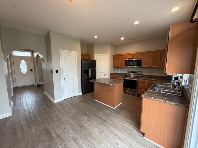 Building Photo - 8836 Kipling Dr