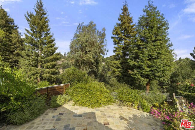 Building Photo - 2606 Claray Dr