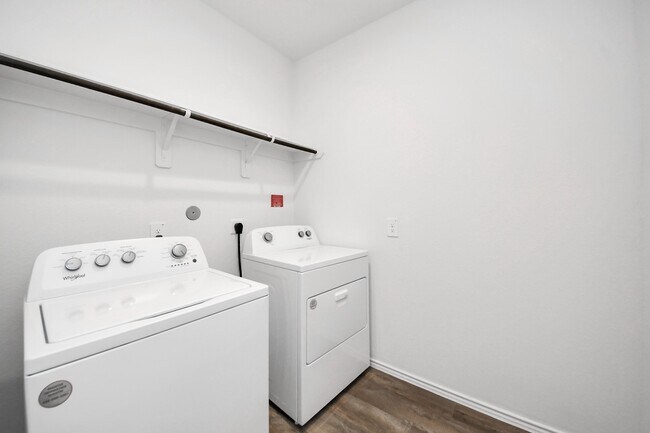 Building Photo - 31303 Heddington Ln