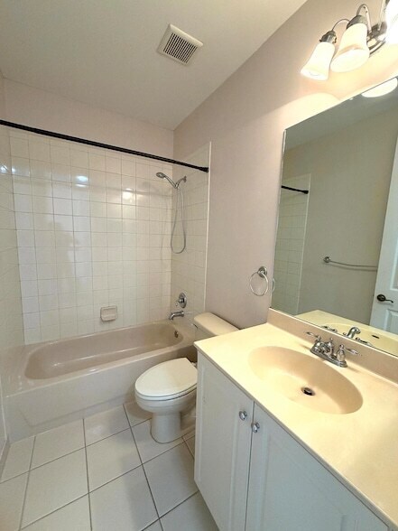 Building Photo - 7407 Briella Dr