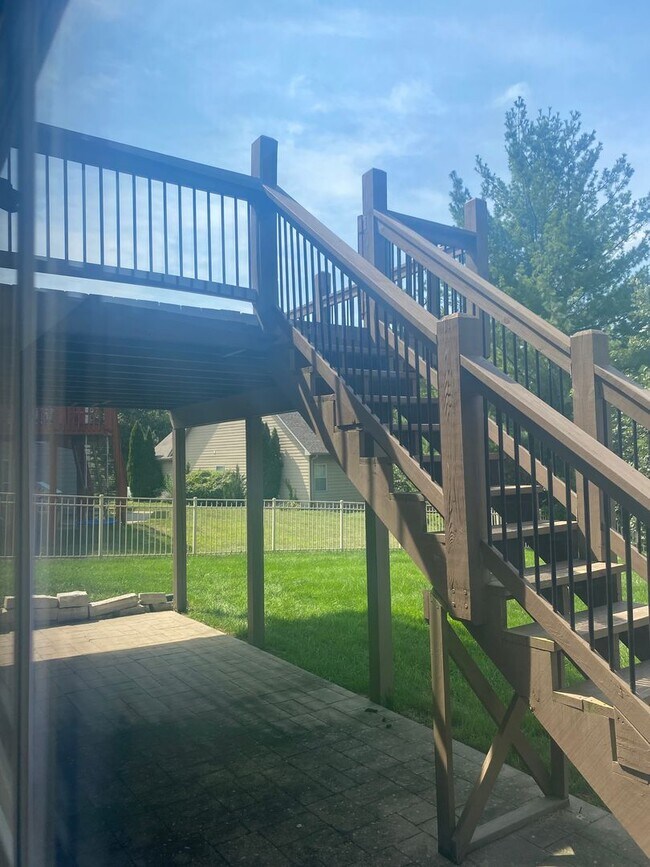 Building Photo - 4701 Thornbrook Ridge