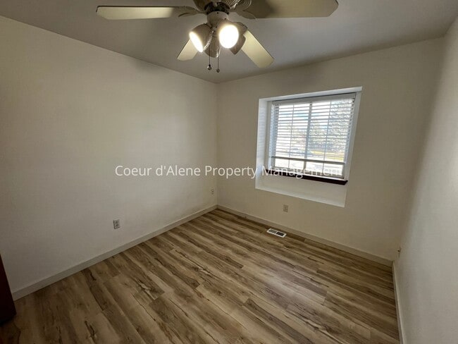 Building Photo - 3 bed house in Hayden at end of Cul-de-Sac!