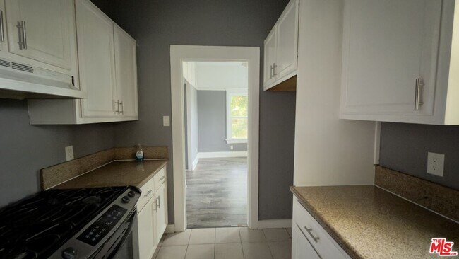 Building Photo - 1820 S Highland Ave