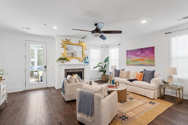 Building Photo - Better than new 4 bedroom + office on larg...
