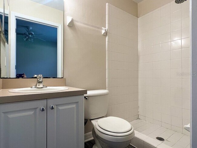 Building Photo - 3911 SW 27th St