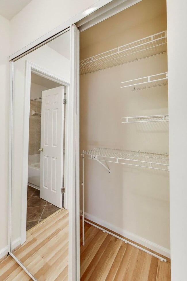 Building Photo - FRESH & READY -- Elegant 3 bedroom, 2.5 bath - 2 Level Condo!