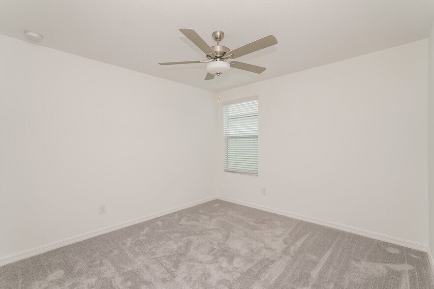 Building Photo - 2037 Skybrooke Blvd