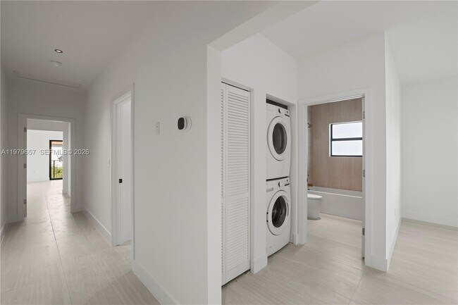 Building Photo - 3187 SW 23rd St