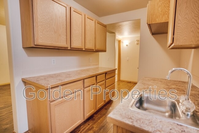 Building Photo - 7665 N Courcelles Pkwy