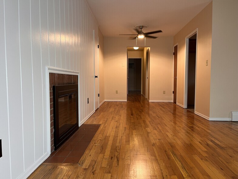 Building Photo - 8 Kenny Ct