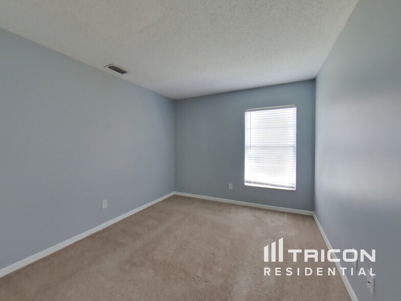 Building Photo - 1716 Golden Poppy Ct