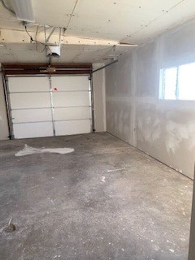 Building Photo - 535 S State St