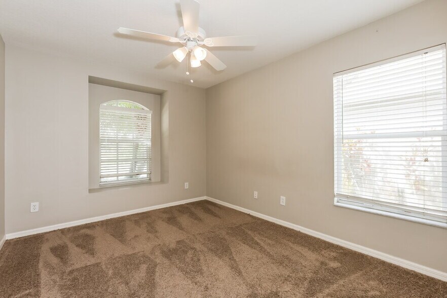 Building Photo - 11136 Rodeo Ln