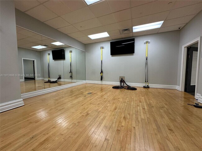 Building Photo - 2501 S Ocean Dr