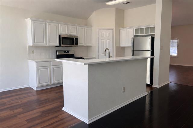 Building Photo - 9221 Harrisburg Ln