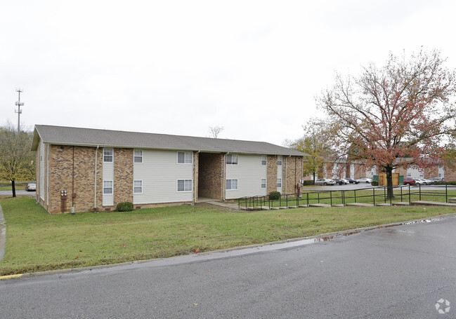 Building Photo - Haynes Garden Apartments