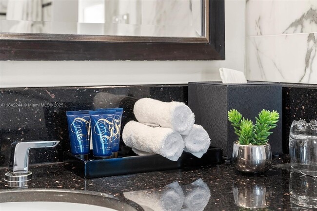 Building Photo - 4391 Collins Ave