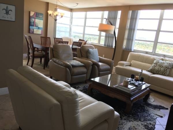 Building Photo - 11930 N Bayshore Dr