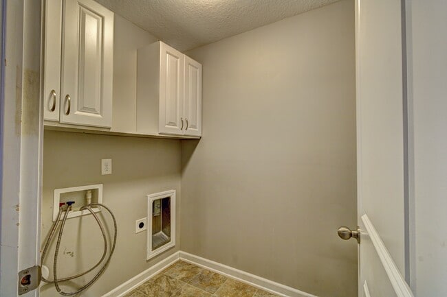 Building Photo - 2024 Middleton Farm Dr