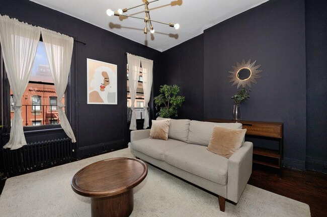 Building Photo - 1130 2nd Ave