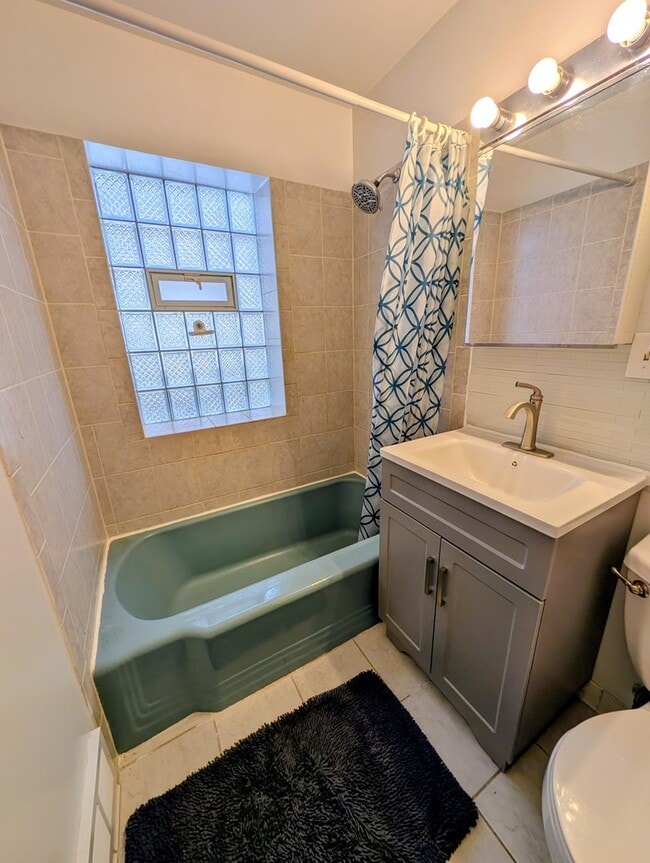 Building Photo - 1628 Euclid Ave