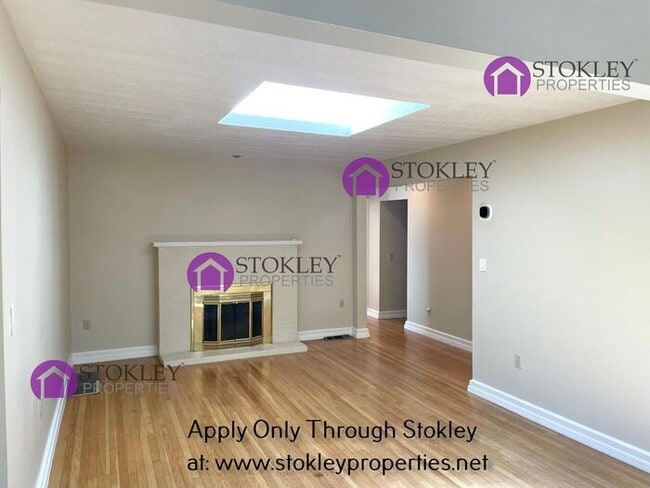 Building Photo - 1975 Shuey Ave