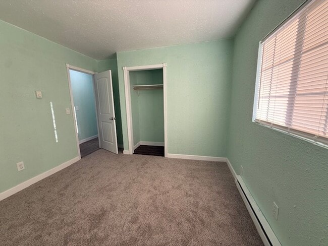 Building Photo - 3 Bedroom home in Moses Lake