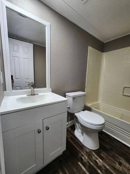 Building Photo - 65 Old Milburnton Rd