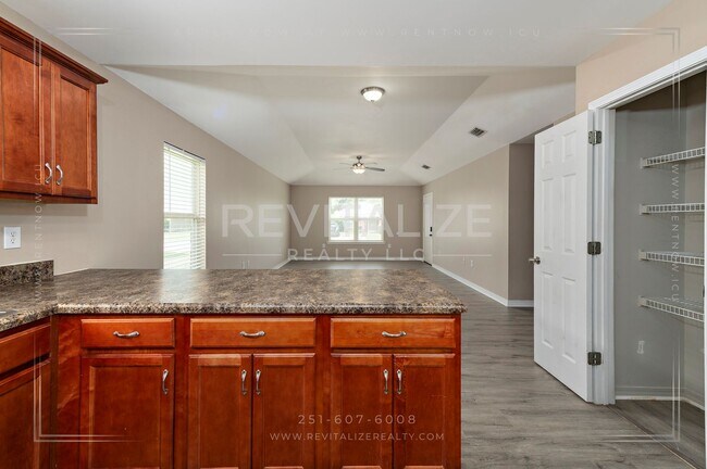 Building Photo - 1549 Majesty Loop