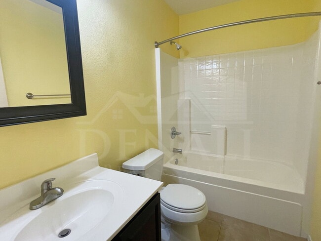 Building Photo - 465 S Wildrose