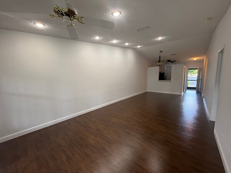Building Photo - 18595 Egret Way