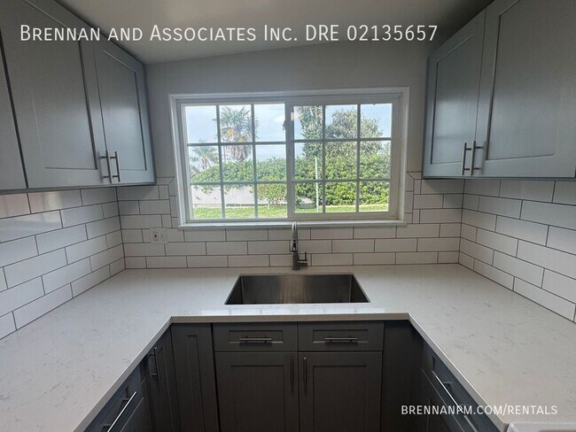 Building Photo - 820 Hickory Ct