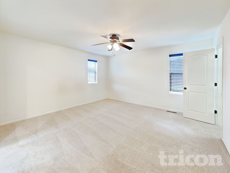 Building Photo - 21895 E Radcliff Cir