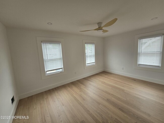 Building Photo - 412 Ridge Ave