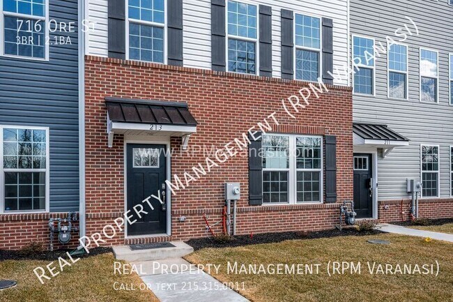 Building Photo - 716 Ore St