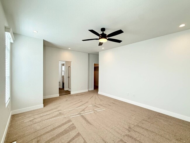 Building Photo - 11 Palm Via